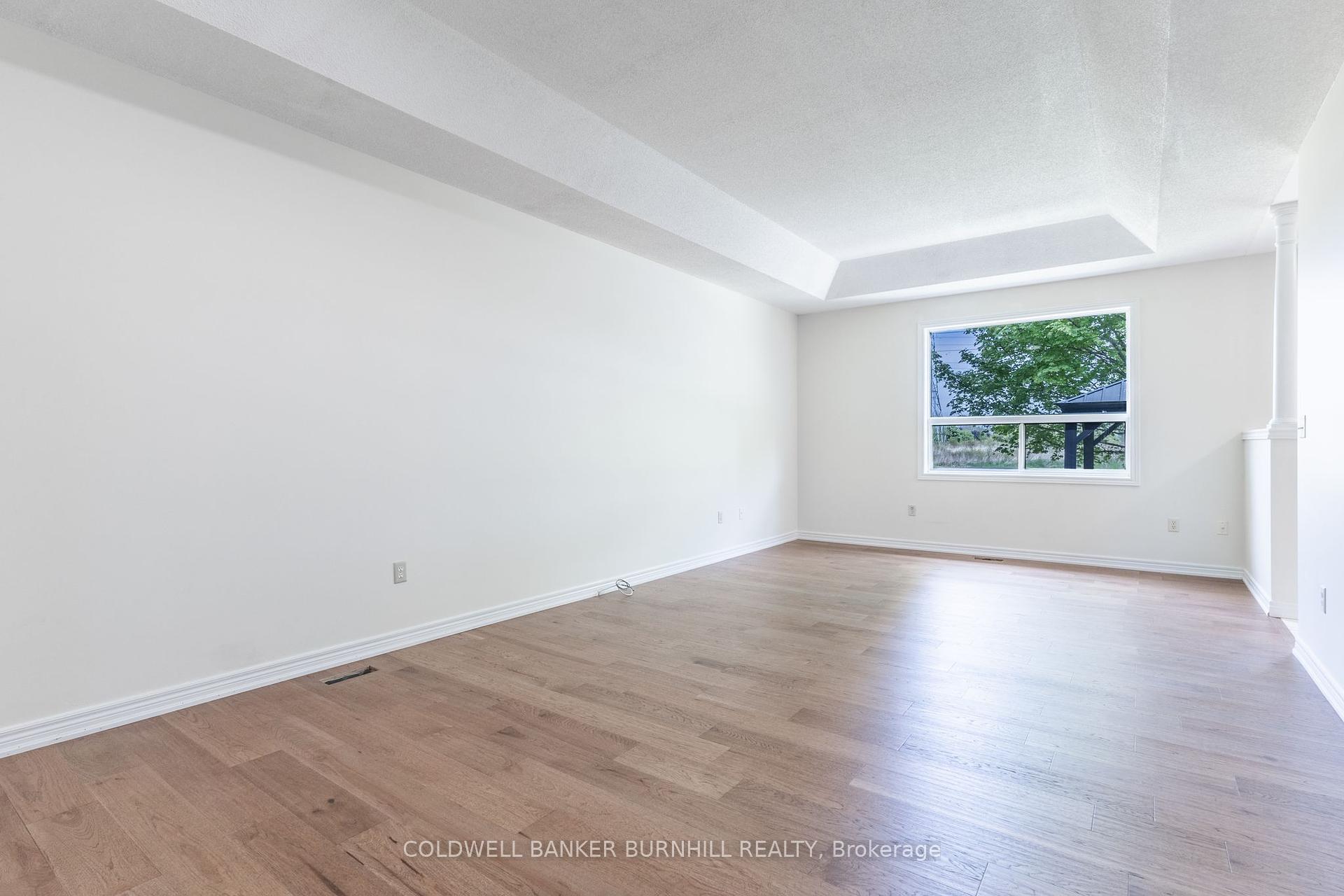 2 Bedrooms Condo at 56 Northern Breeze, Hamilton For sale
