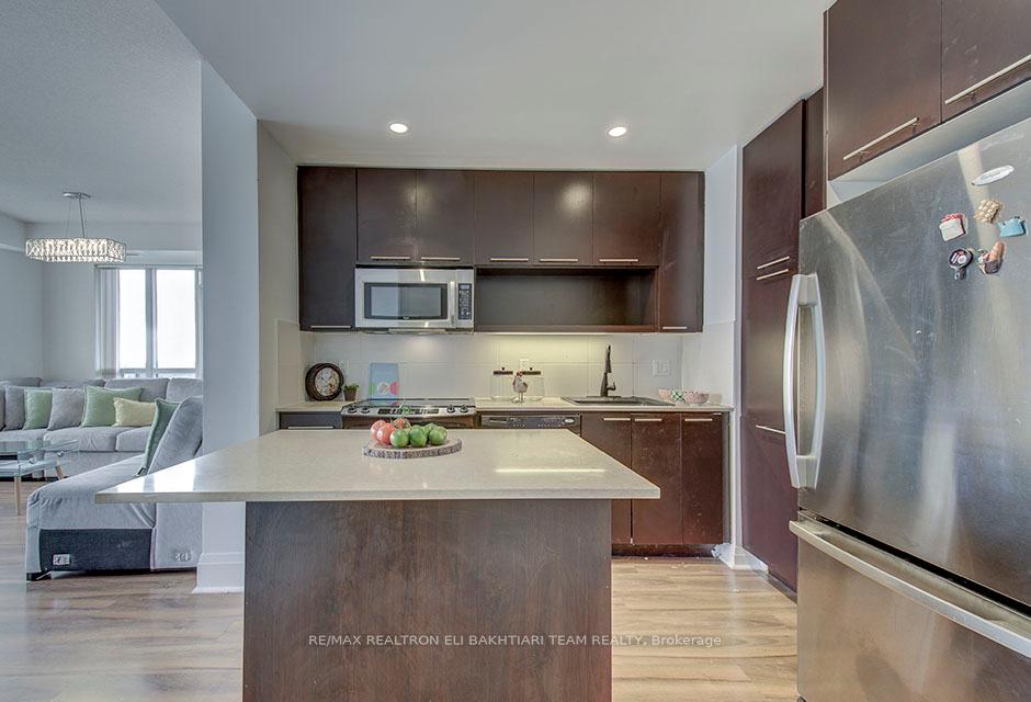 2 Bedrooms Condo at 100 Harrison Garden,  Toronto For sale