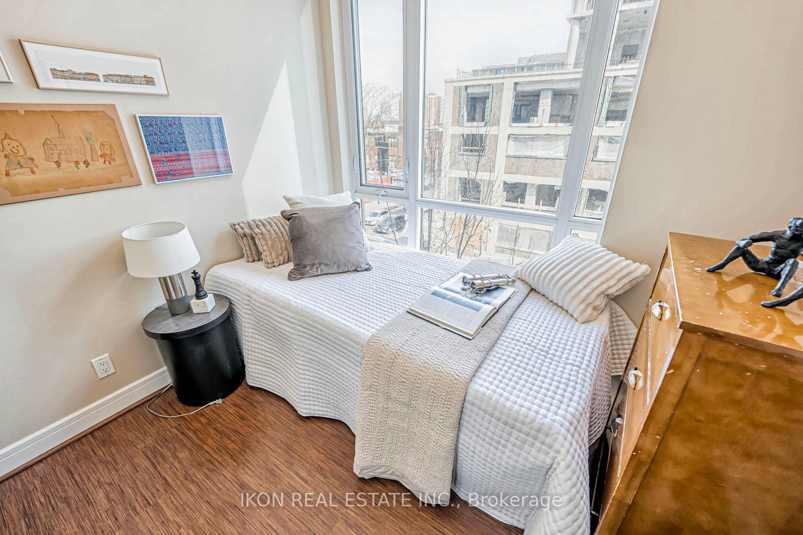 3 Bedrooms Condo at 116 George, Toronto For sale