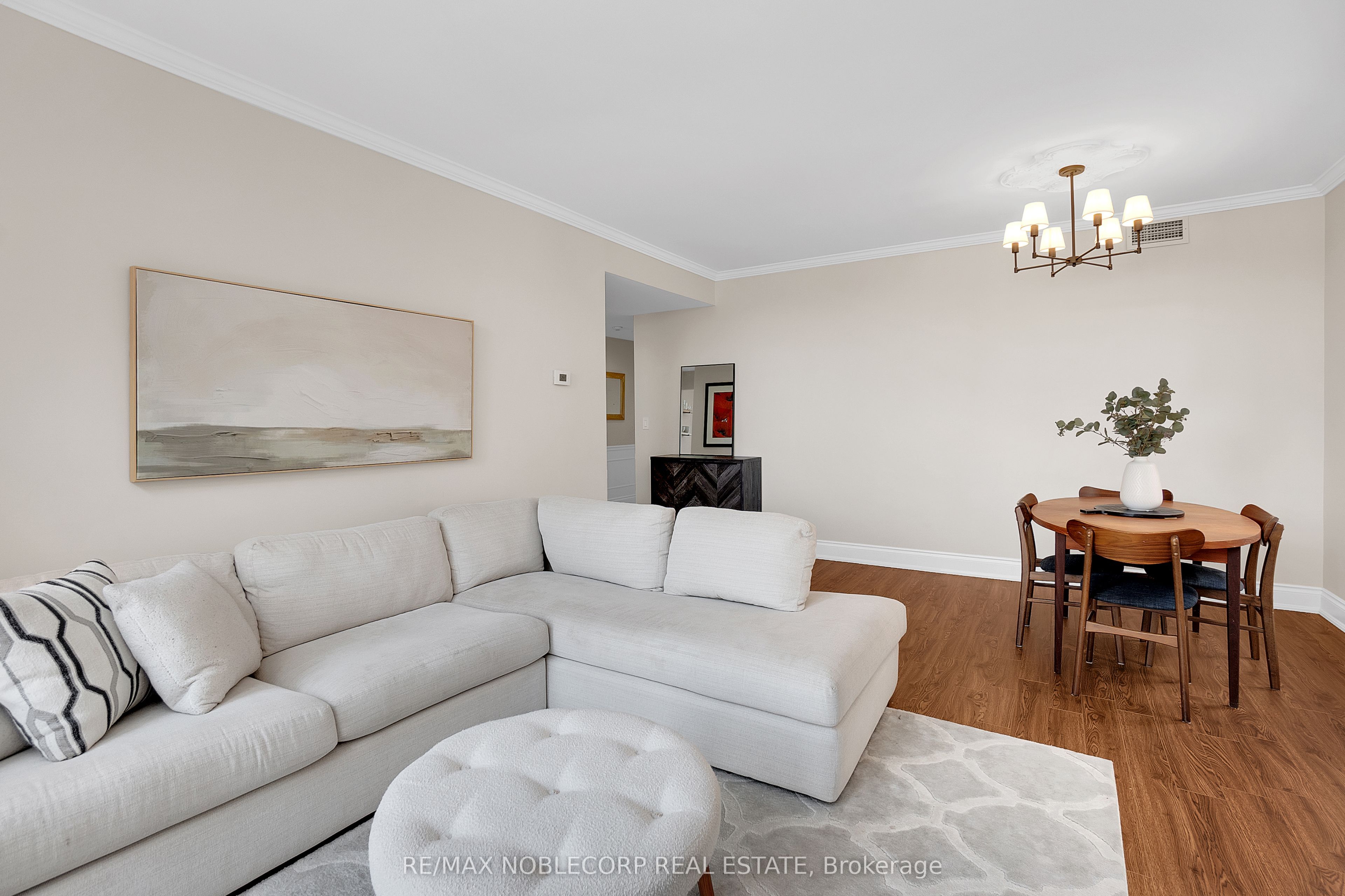 53 Woodbridge Avenue, #419