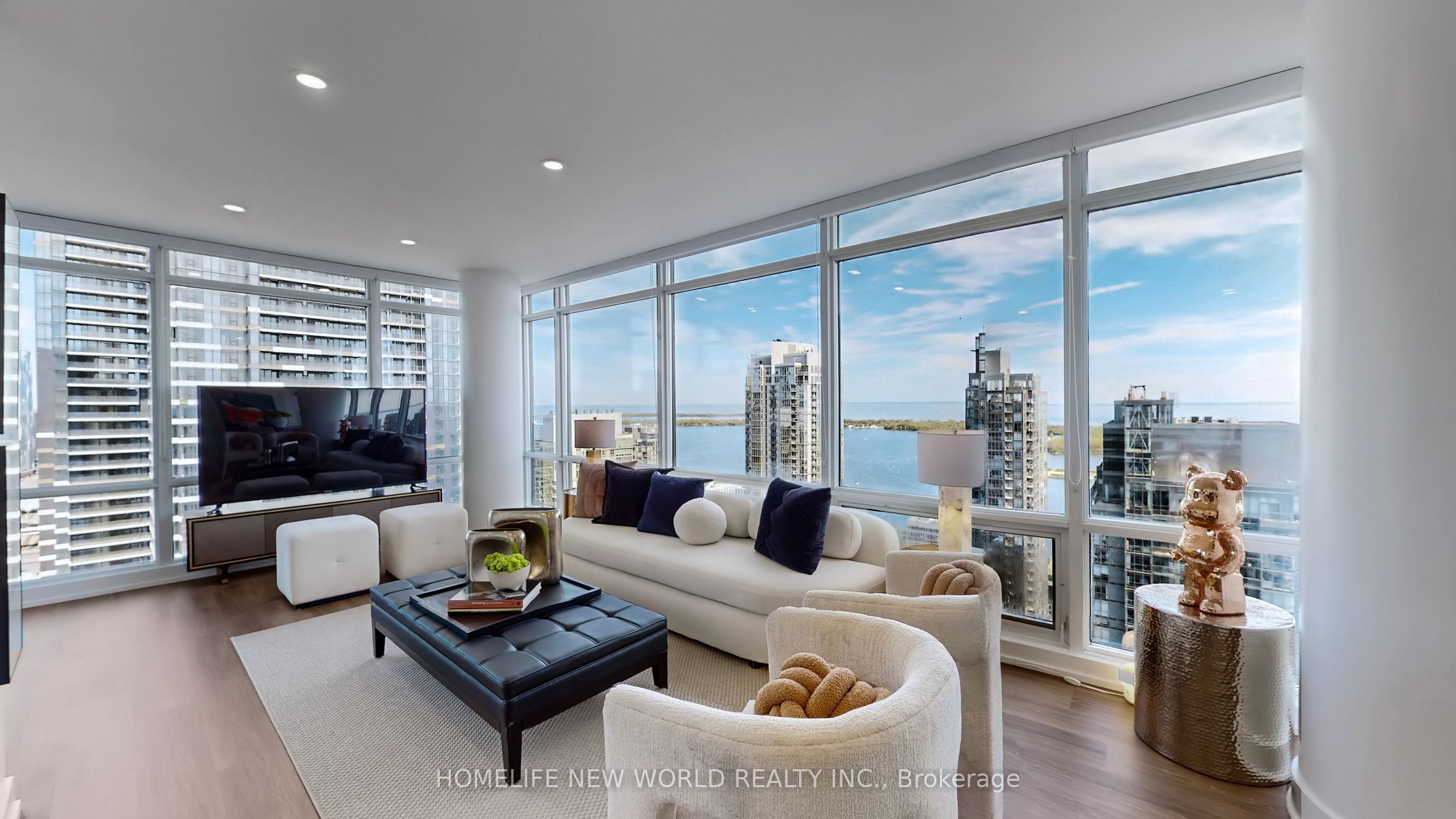 25 Telegram Mews, #5106