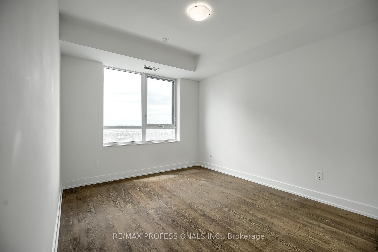 2 Bedrooms Condo at 5 Mabelle, Toronto For sale