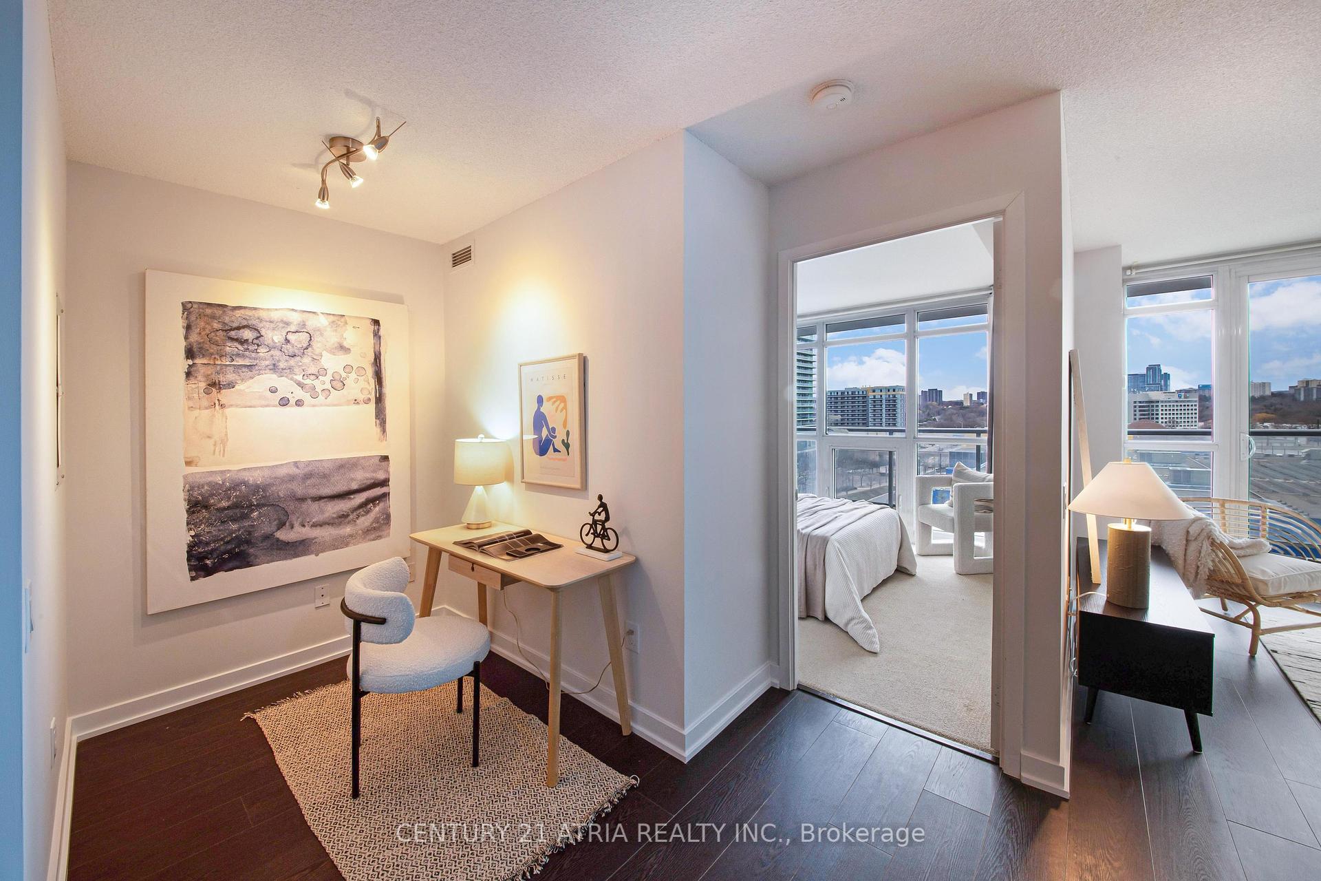 2 Bedrooms Condo at 121 Mcmahon, Toronto For sale