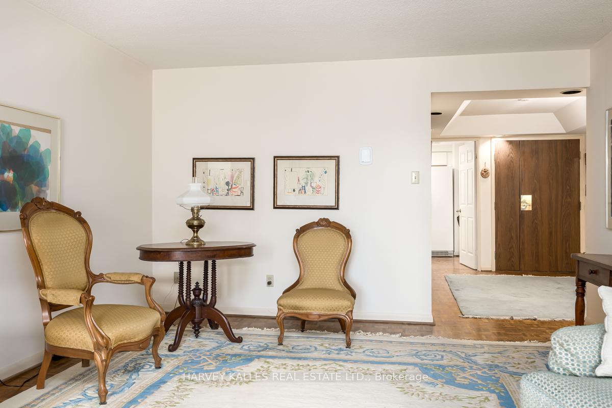 278 Bloor Street E 1501