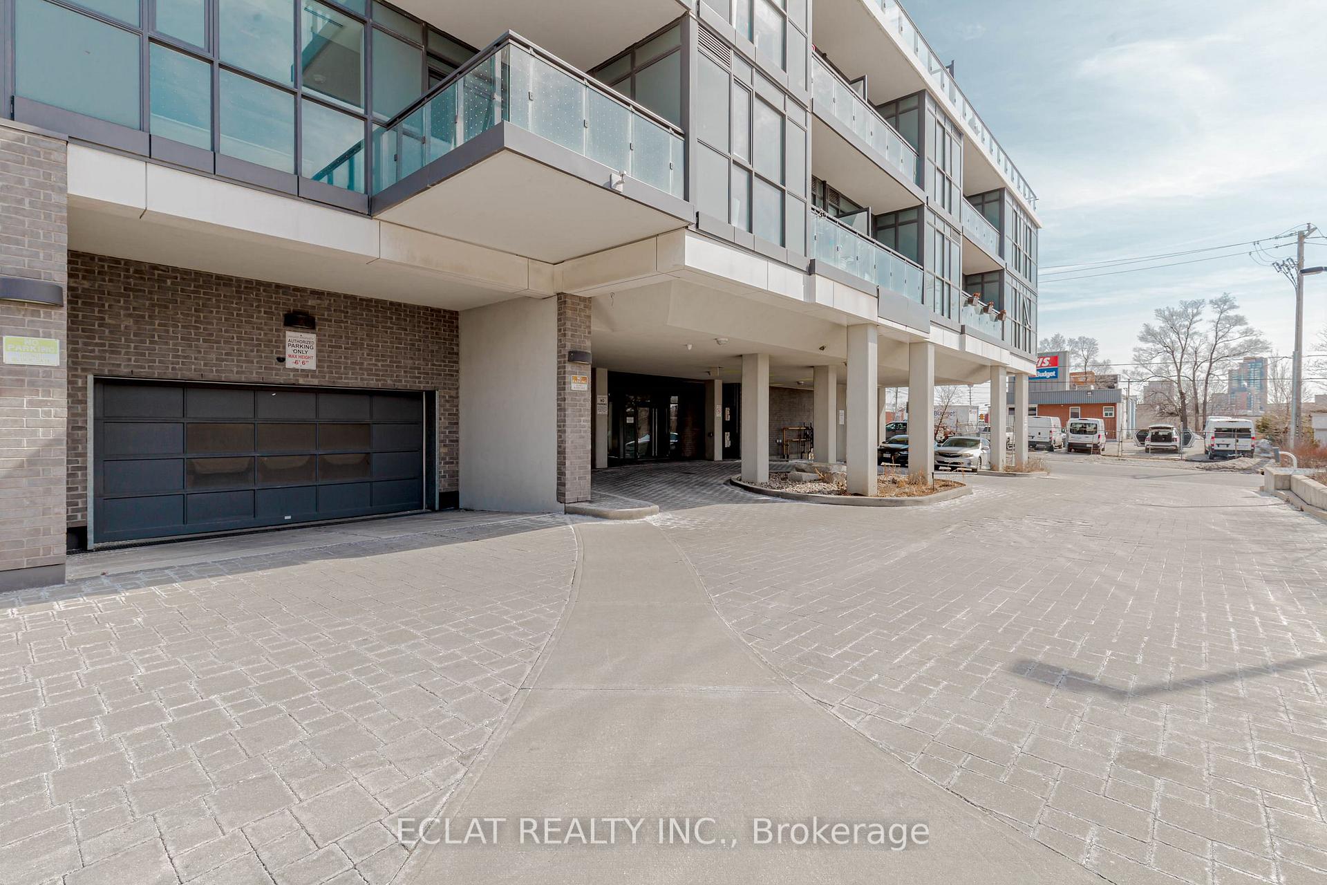 2 Bedrooms Condo at 16 McAdam, Toronto For sale