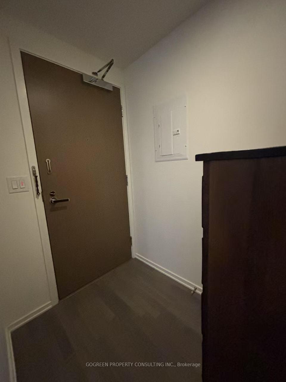2 Bedrooms Condo at 1 Bloor,  Toronto For sale