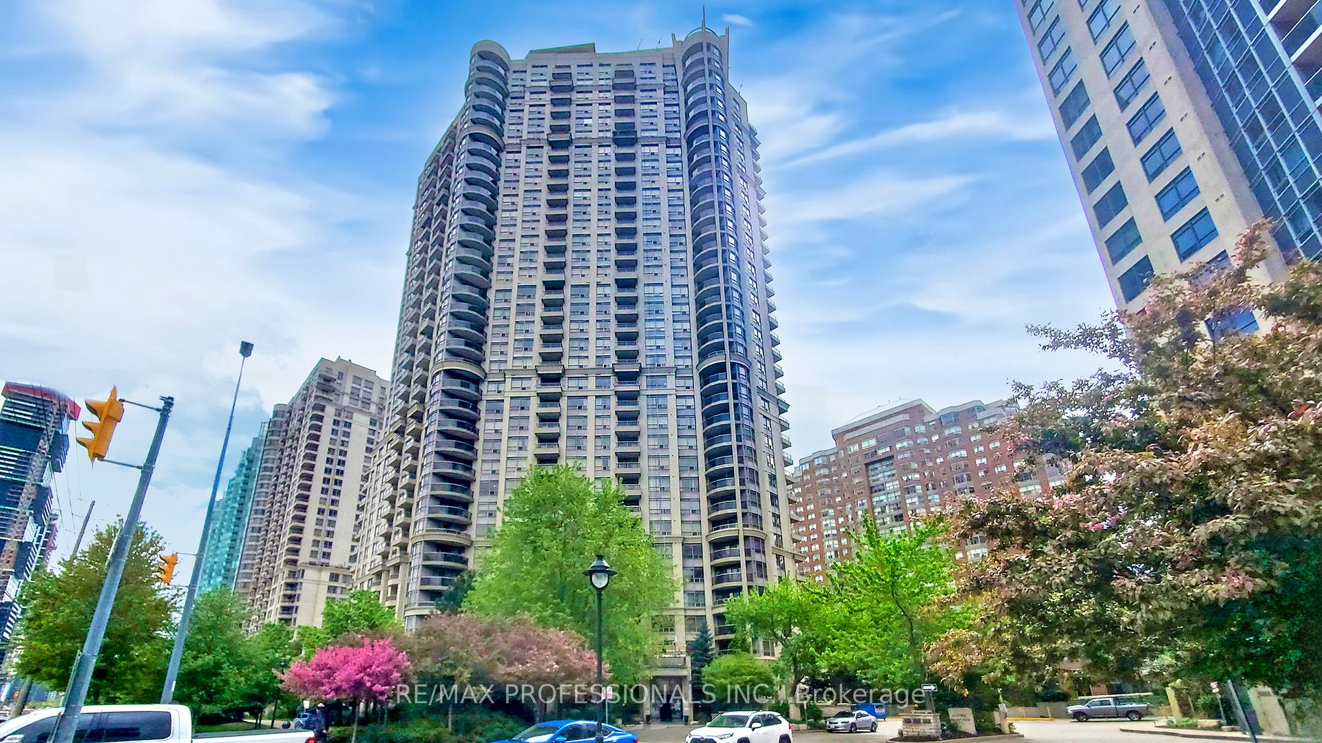 2 Bedrooms Co-op at 310 Burnhamthorpe, Mississauga For sale