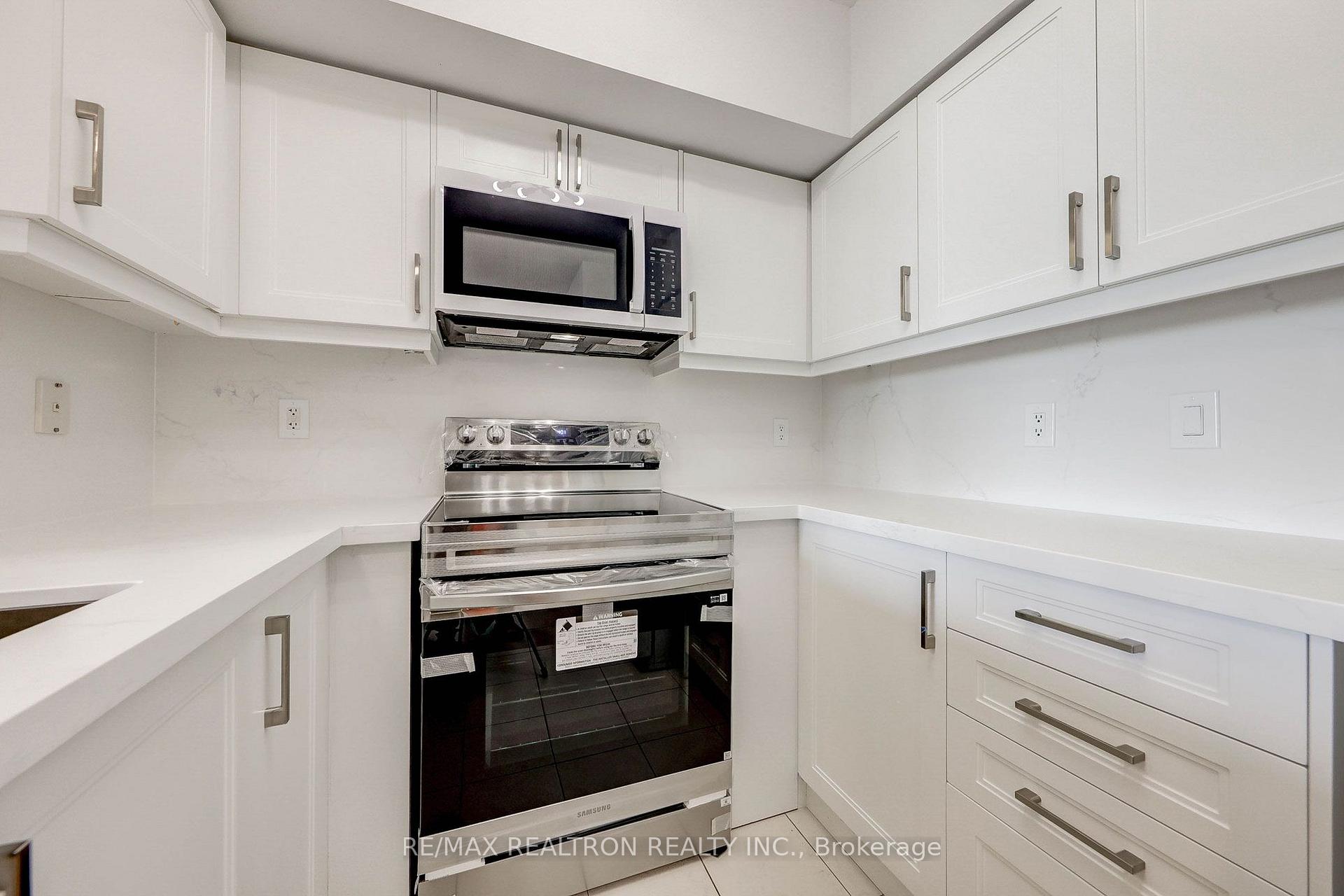 2 Bedrooms Condo at 4968 Yonge, Toronto For sale