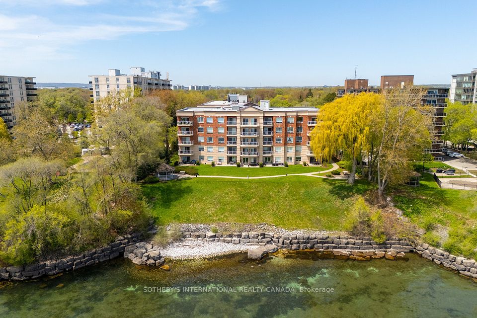 5194 Lakeshore