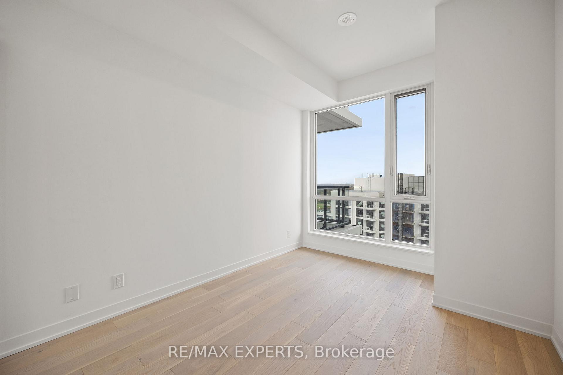 2 Bedrooms Condo at 7950 Bathurst, Vaughan For sale