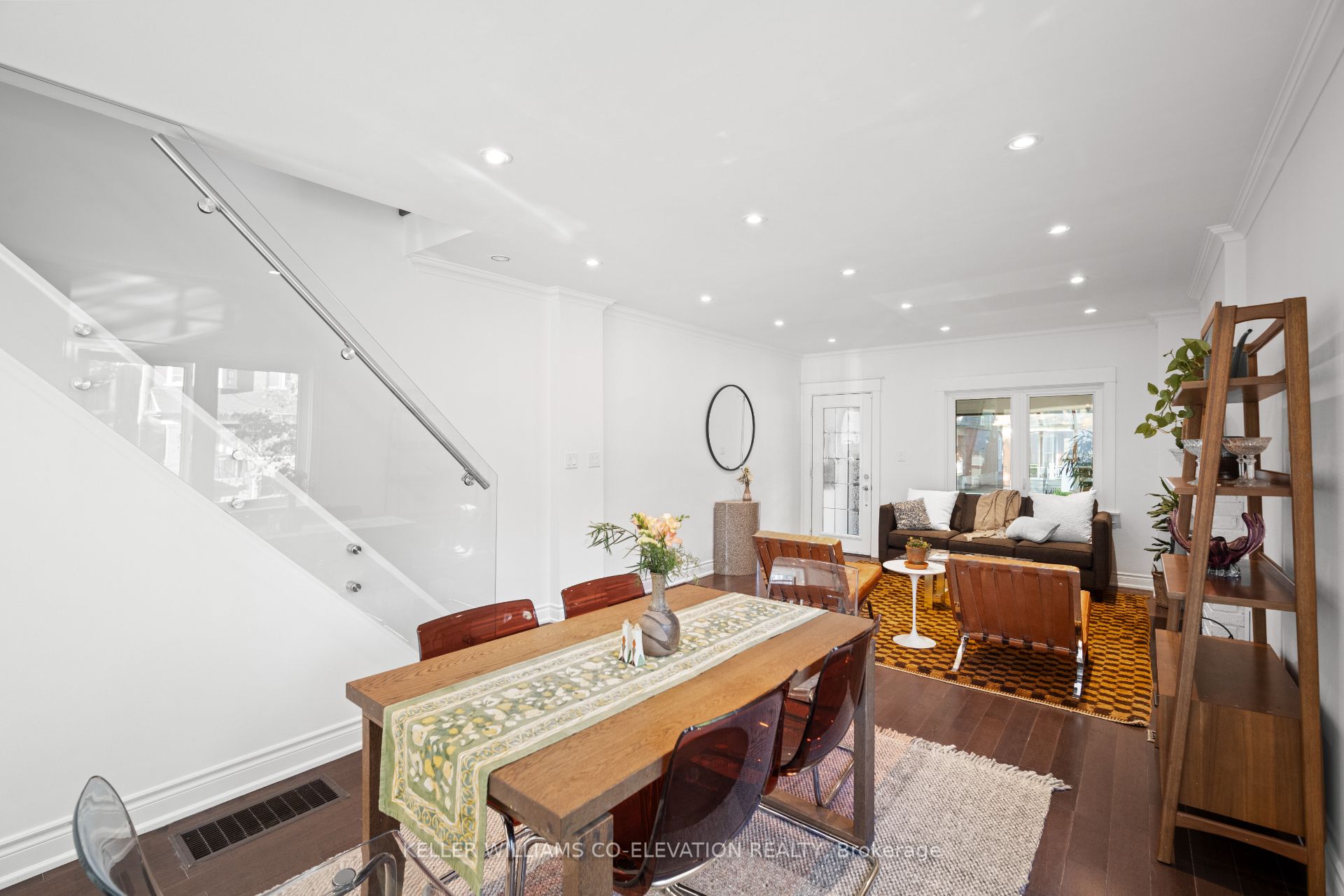 340 Armadale Avenue