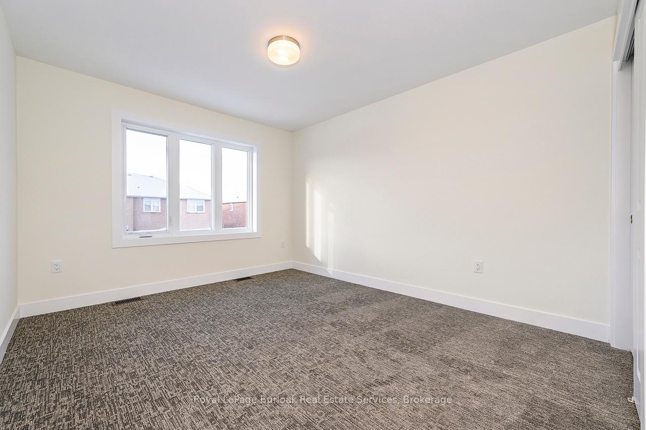 4 Bedrooms Condo at 2184 Postmaster,  Oakville For sale