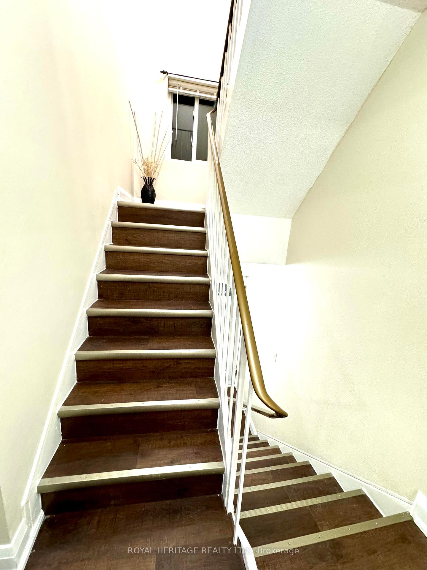 3 Bedrooms Condo at 50 Golf Club,  Toronto For sale