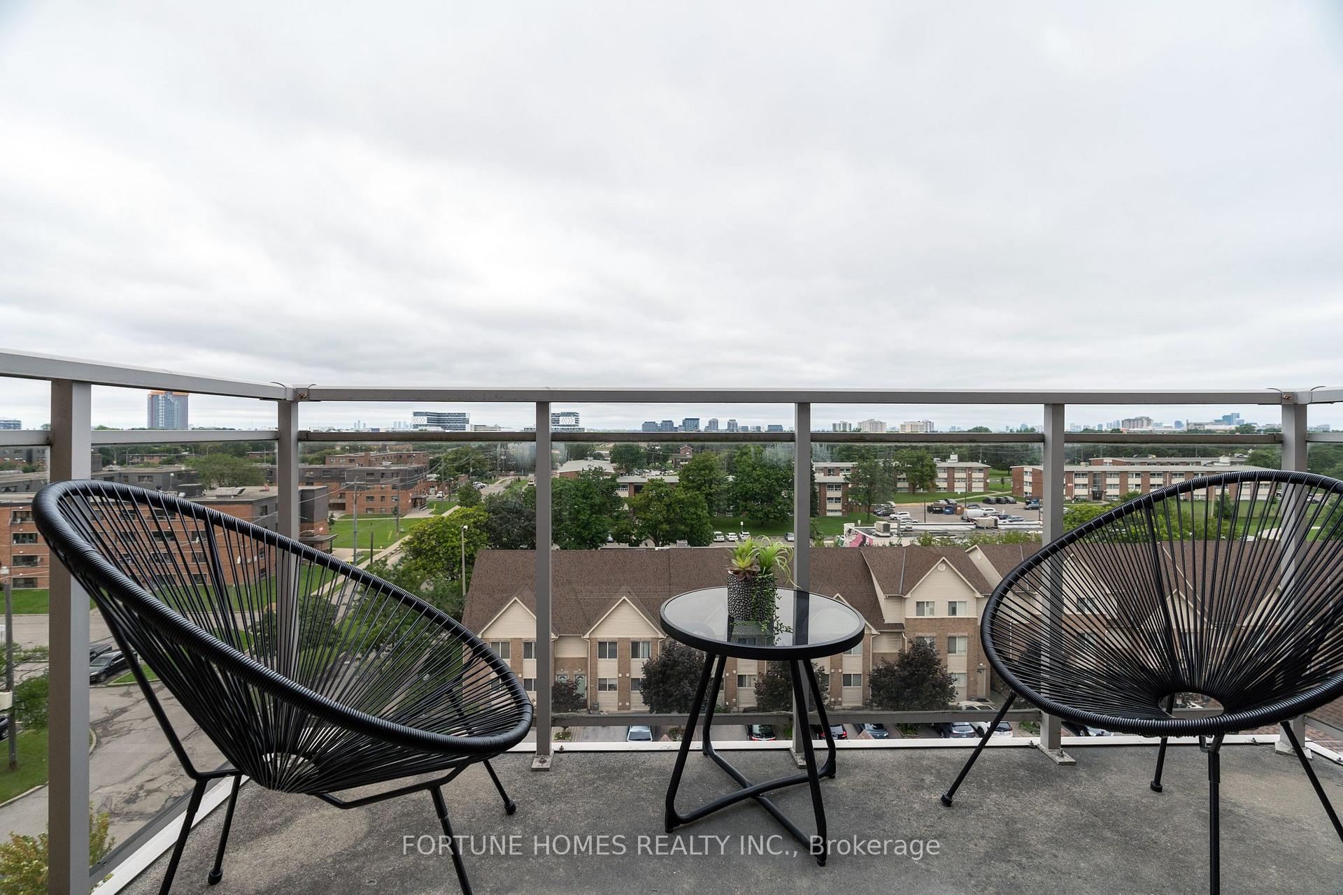 2 Bedrooms Condo at 650 Lawrence, Toronto For sale