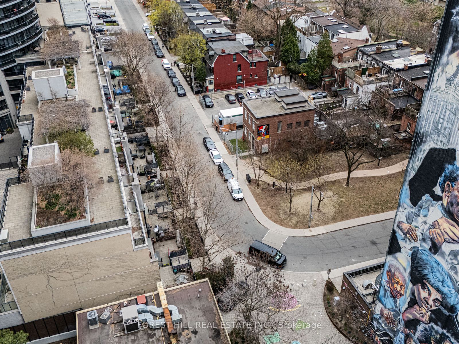 8 Granby Street, Toronto, ON M5B 2J5