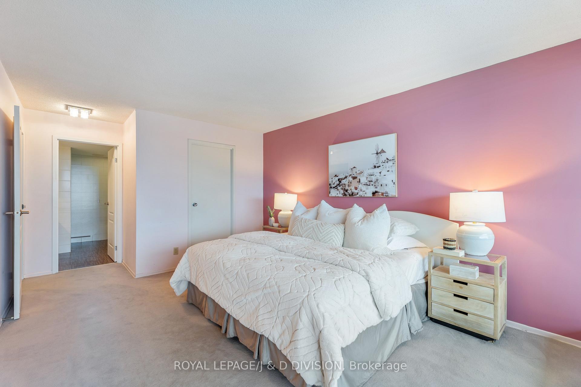 2 Bedrooms Condo at 401 Queens, Toronto For sale