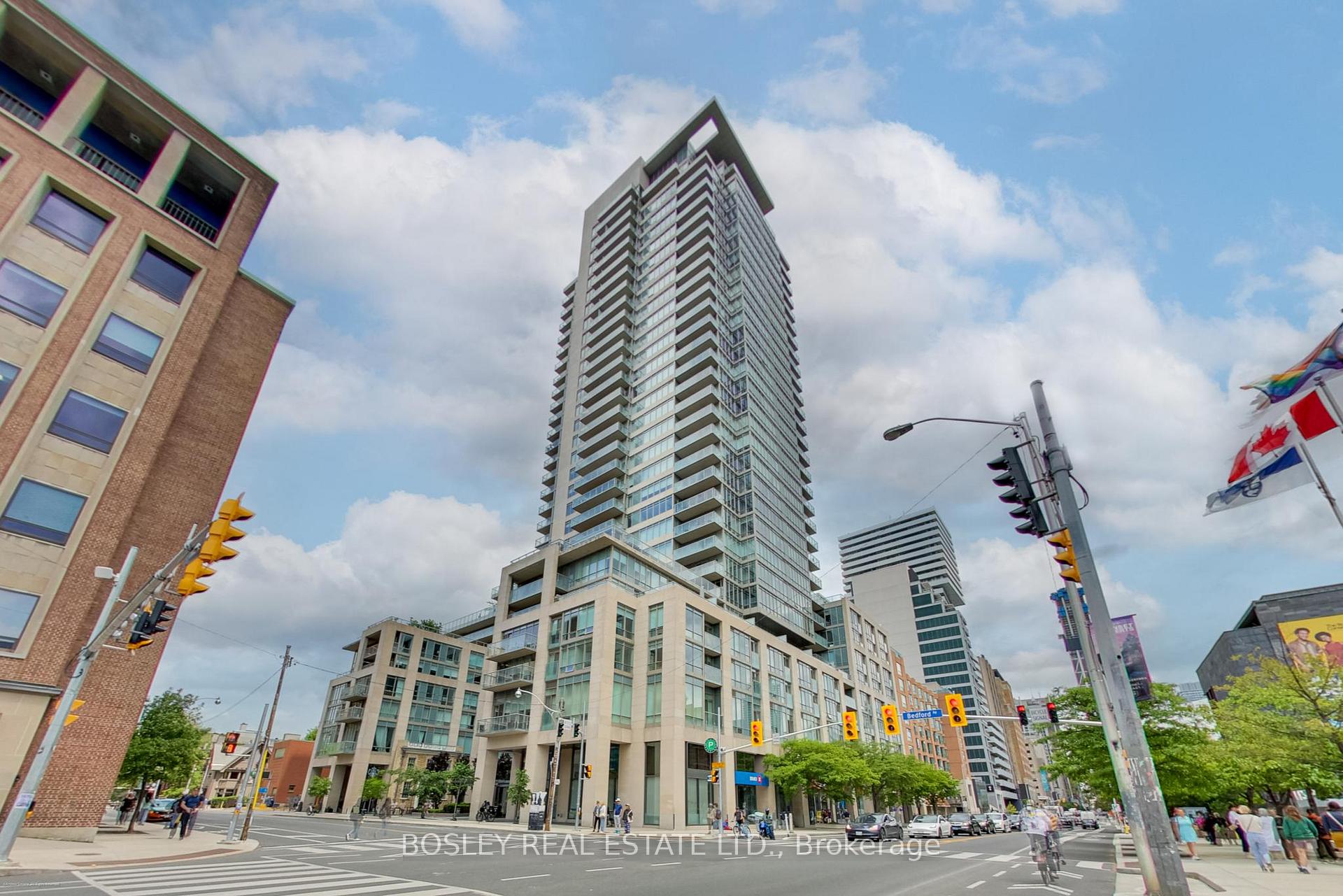 2 Bedrooms Condo at 1 Bedford, Toronto For sale