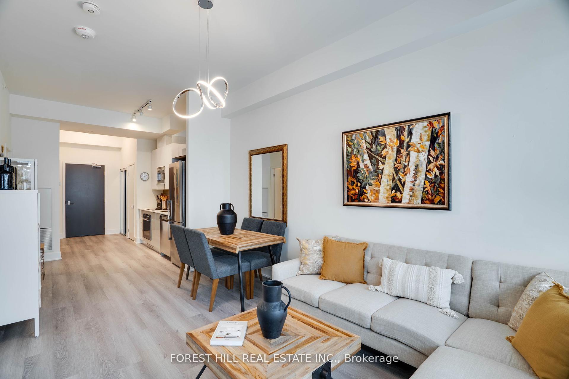 2 Bedrooms Condo at 2908 Highway 7, Vaughan For sale