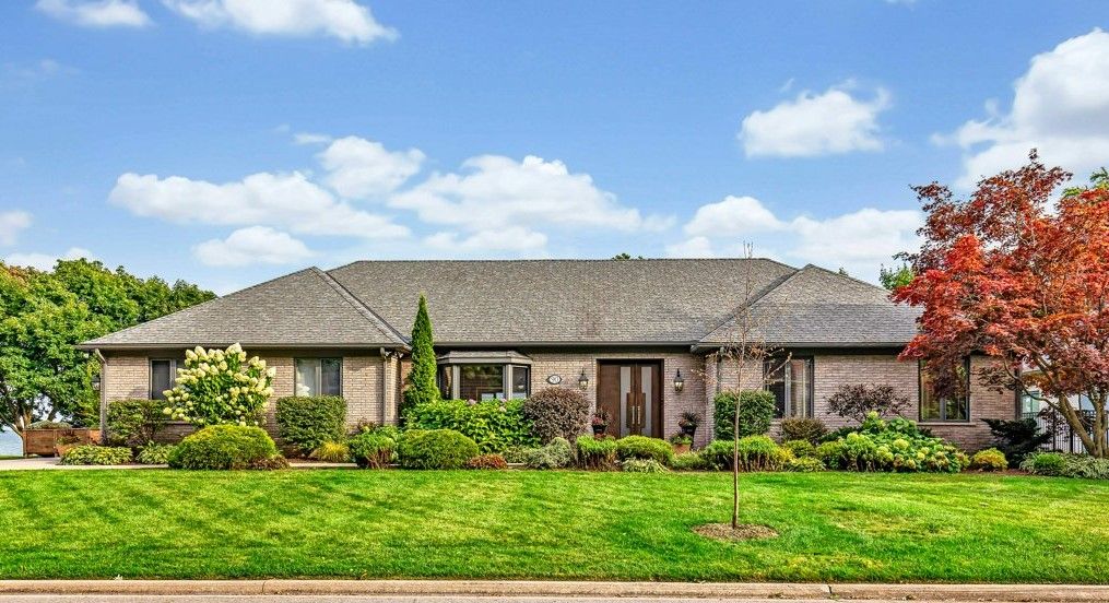 90 Oaklands Park Court
