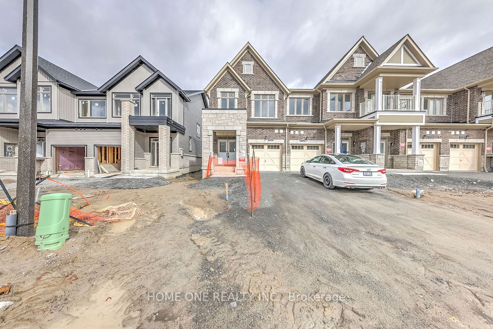 1127 Thompson Drive, Oshawa, ON L1L 0V4
