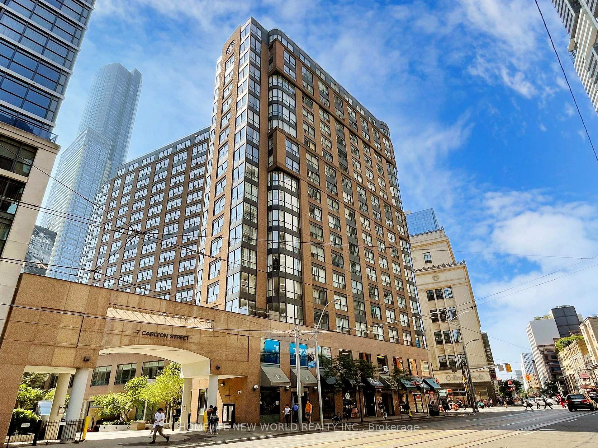 3 Bedrooms Condo at 7 Carlton, Toronto For sale