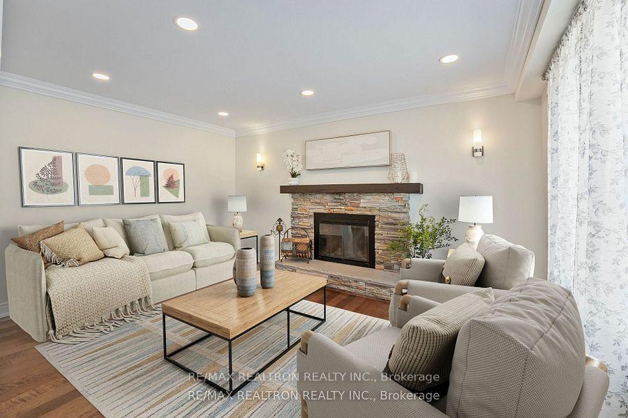 21 Firman Drive, Barrie, ON L4N 6T6