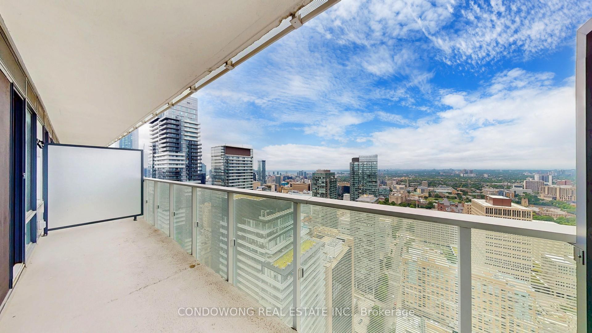 2 Bedrooms Condo at 501 Yonge, Toronto For sale