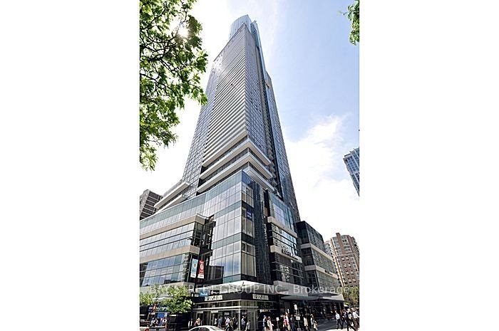 386 Yonge Street