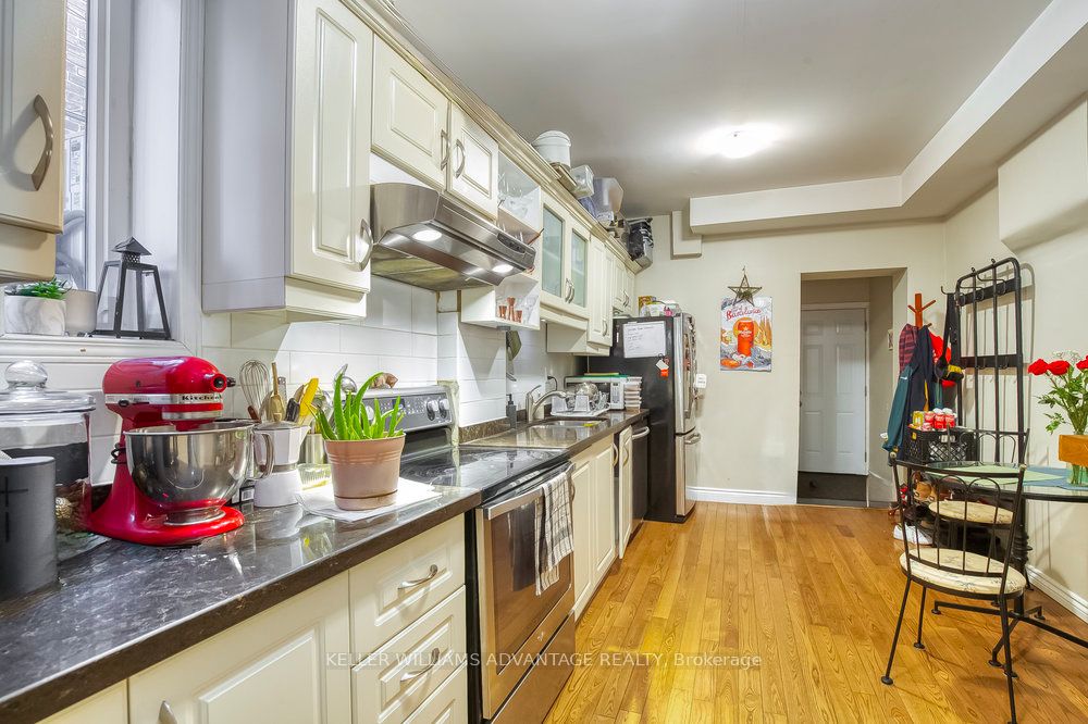 218 Broadview Avenue