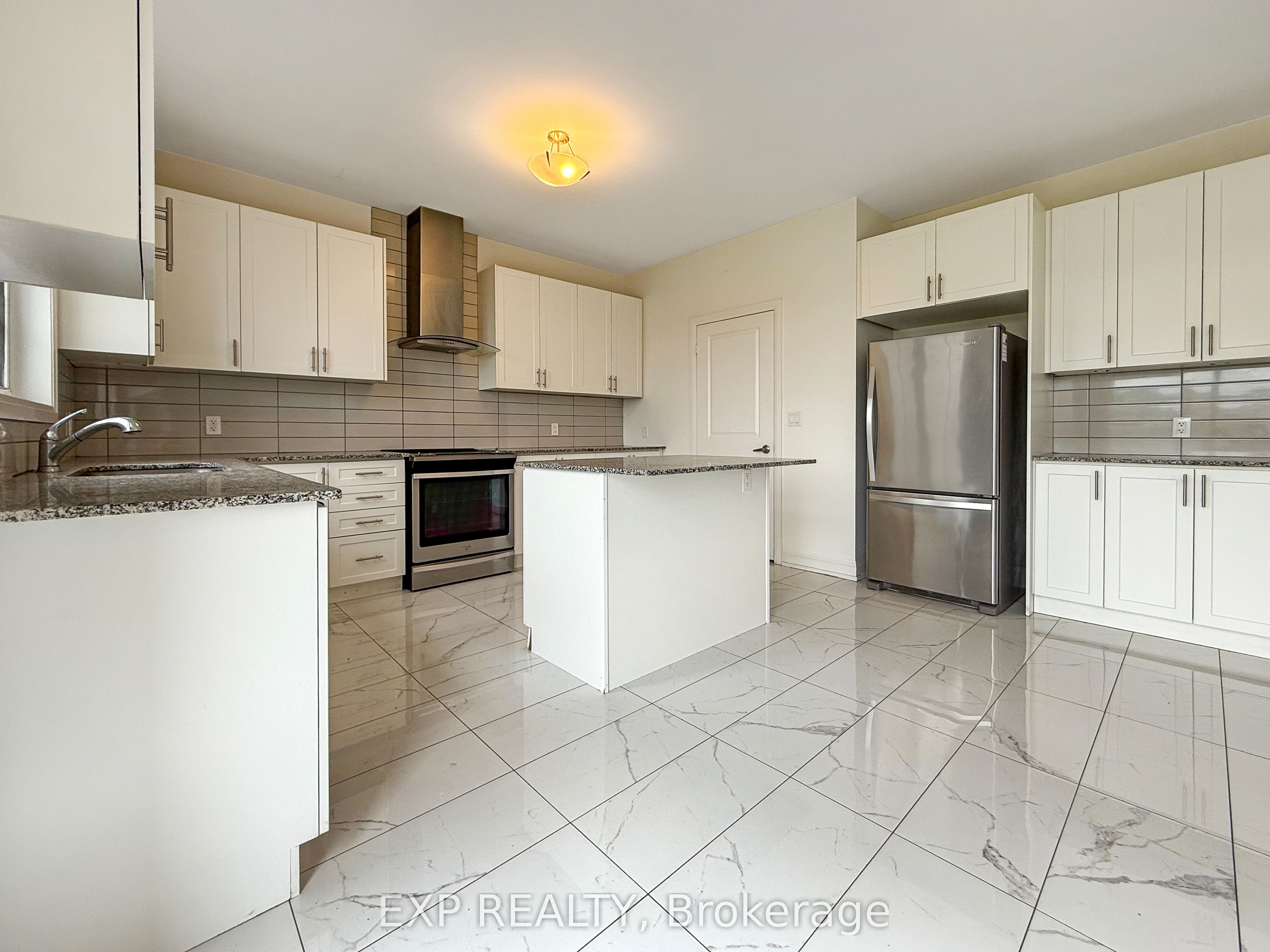 110 Frank Kelly Drive, #Upper