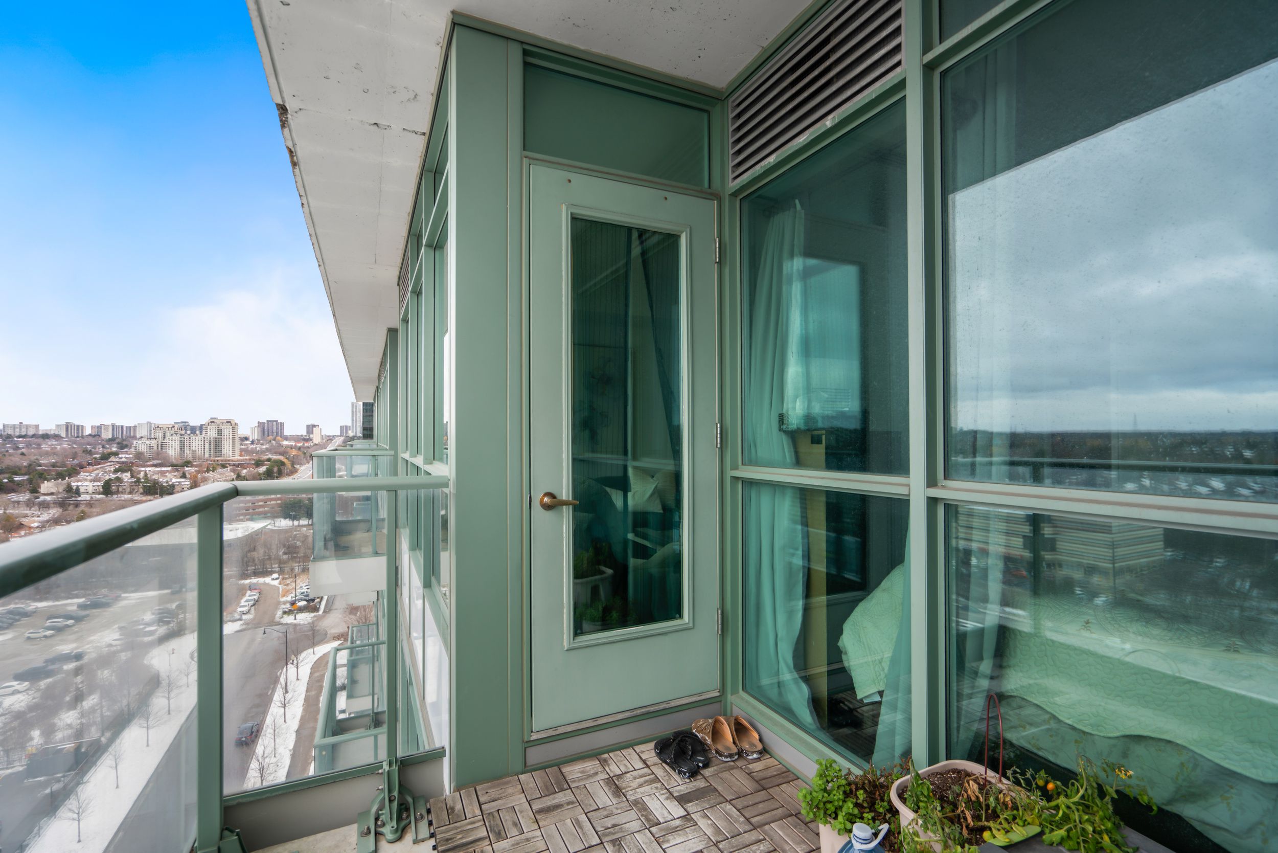 15 Singer Court Ph06