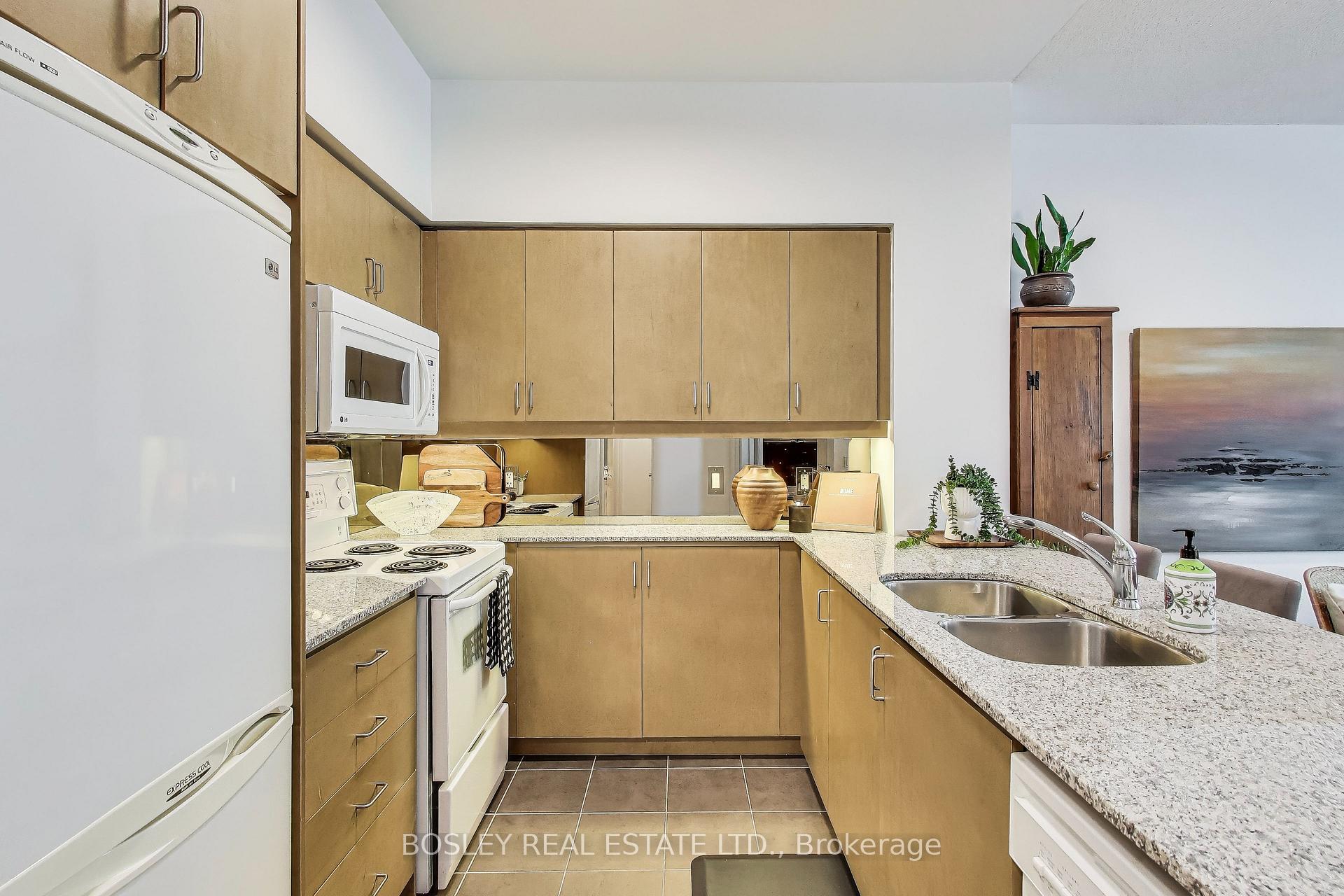 1 Bedroom Condo at 319 Merton, Toronto For sale
