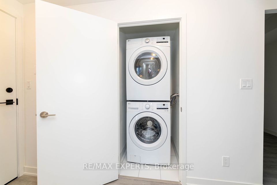 38 Simcoe Promenade Circle 608C