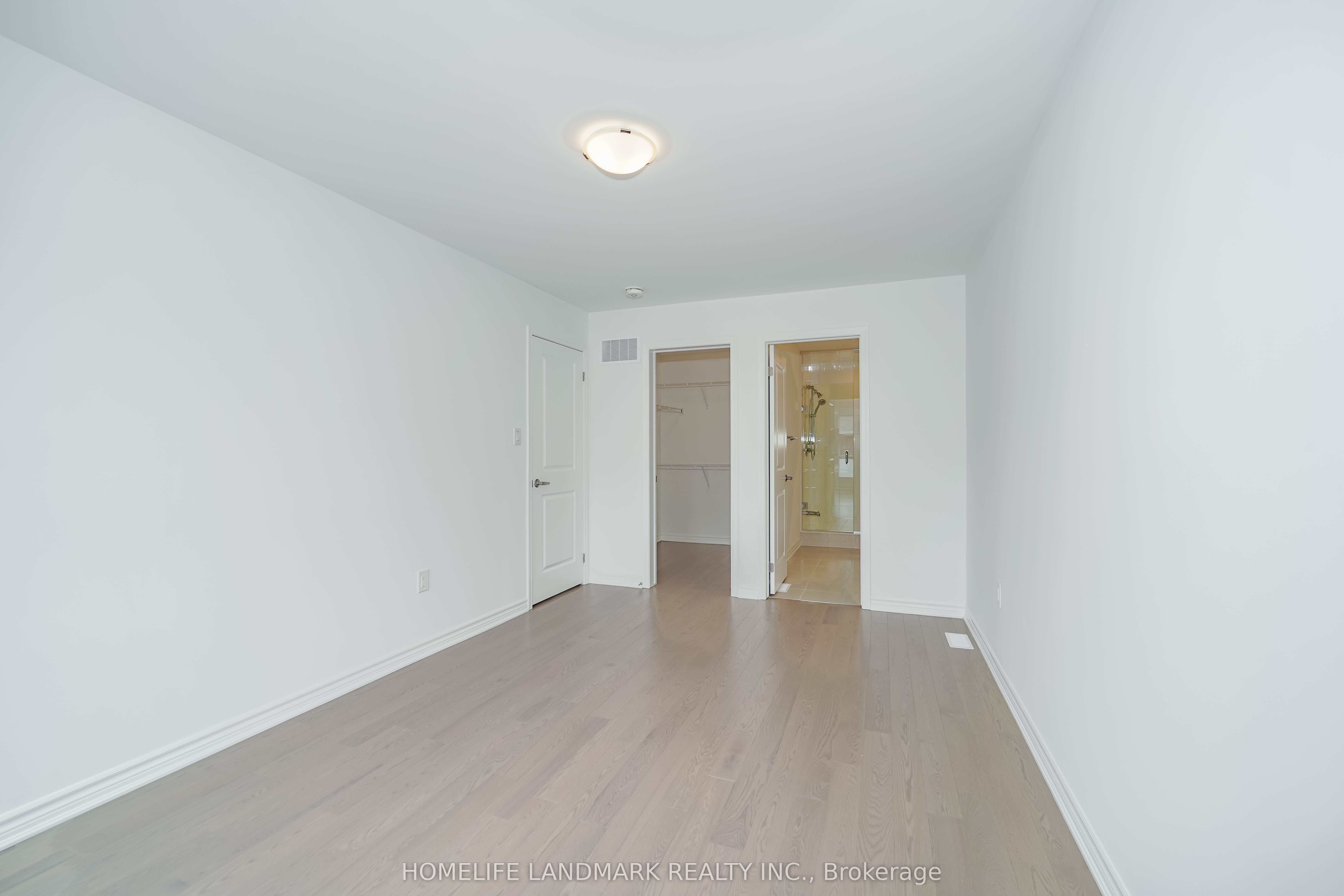 5 Wisla Avenue