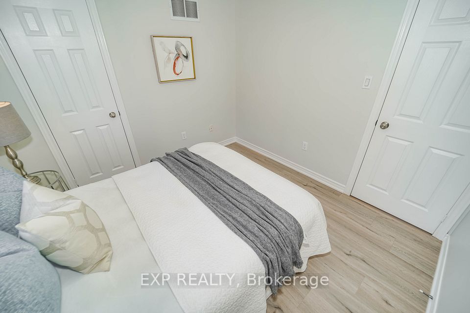 https://trreb-image.ampre.ca/K4rXjIL5qCnbjYc6KRR3U42VZYcqdcjxJcZ8xWxSyjs/rs:fit:960:960/wm:.5:so:0:50:.4/wmsh:10/wmt:PHNwYW4gZm9yZWdyb3VuZD0nd2hpdGUnIGZvbnQ9JzY4Jz5FWFAgUkVBTFRZLCBCcm9rZXJhZ2U8L3NwYW4-/L3RycmViL2xpc3RpbmdzLzQwLzc2LzE4LzExL3AvMDkwMjBiZDQtMWMxZi00MGMyLTk4NjItOTYzYWJkYTY2OWIxLmpwZw.jpg