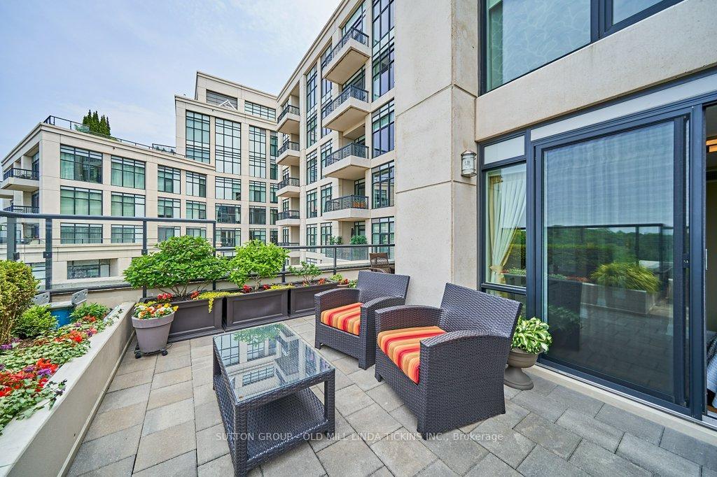 3 Bedrooms Condo at 1 Old Mill, Toronto For sale