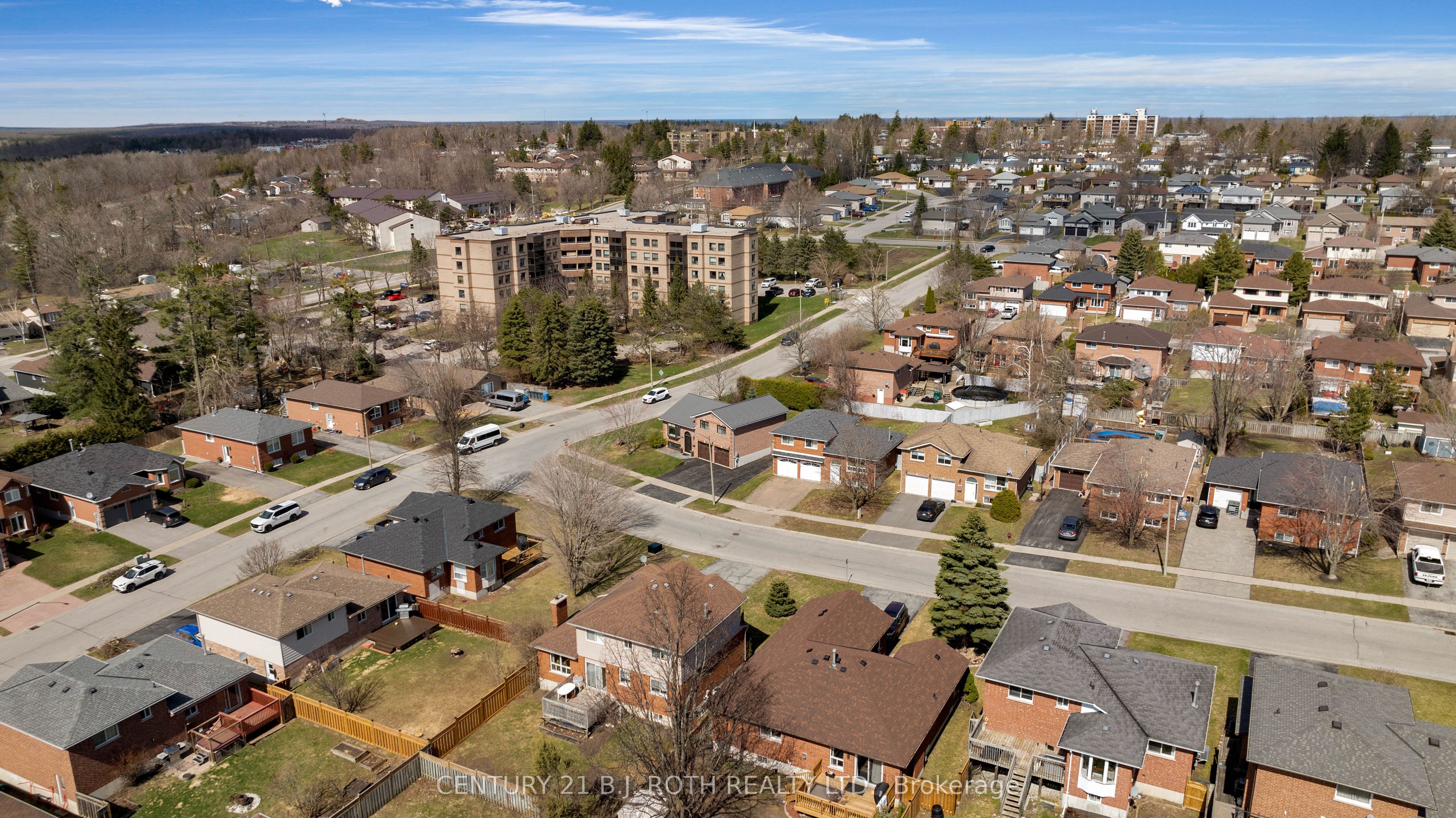 112 Lewis Drive, Orillia, ON L3V 7R6