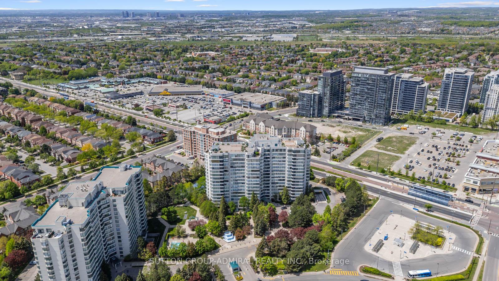 2 Bedrooms Condo at 120 Promenade, Vaughan For sale