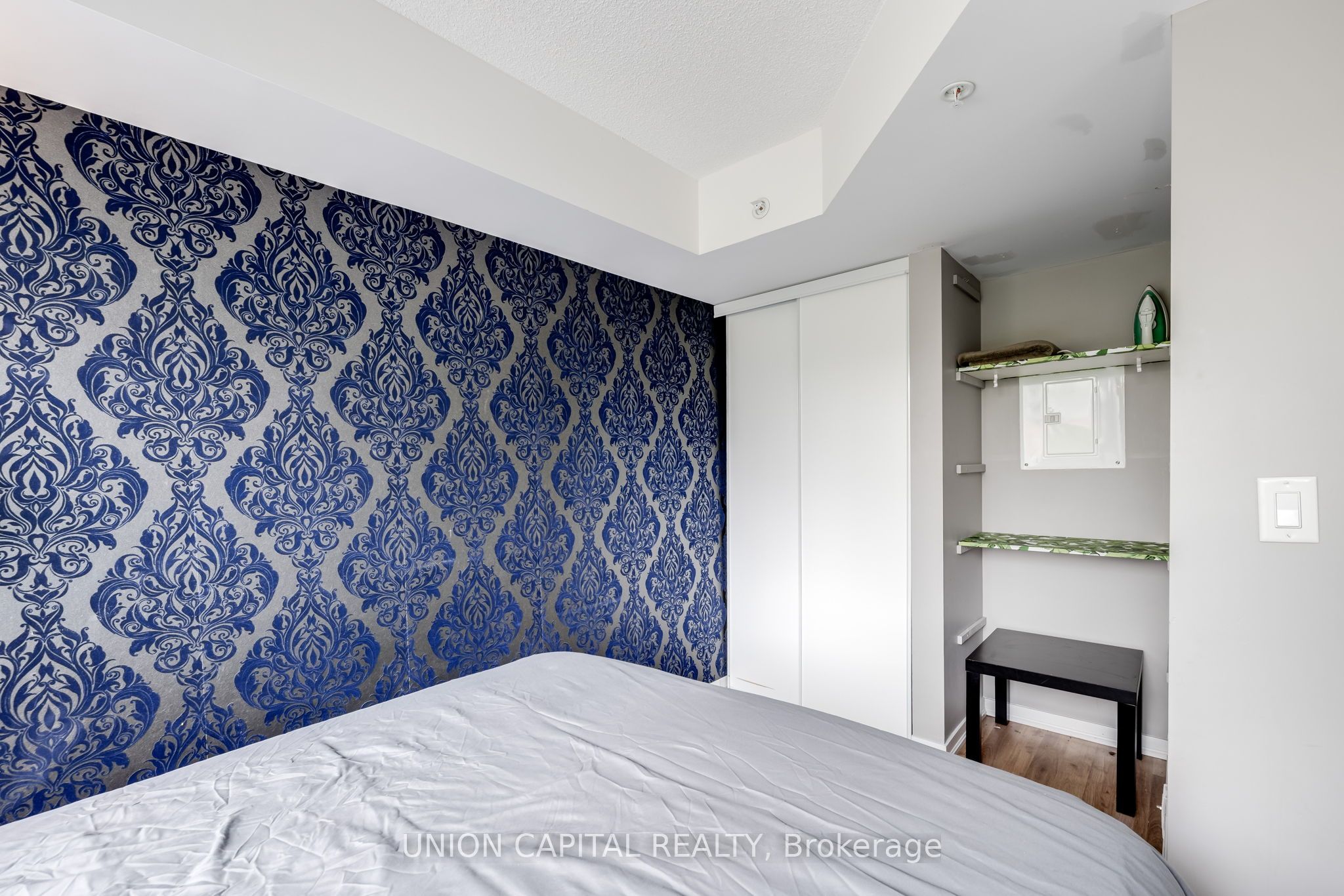 20 Joe Shuster Way, #402
