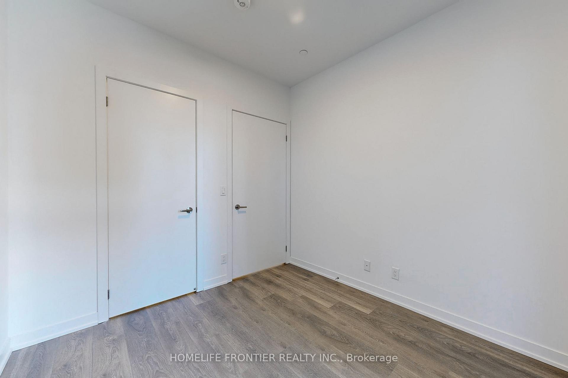 3 Bedrooms Condo at 7950 Bathurst, Vaughan For sale