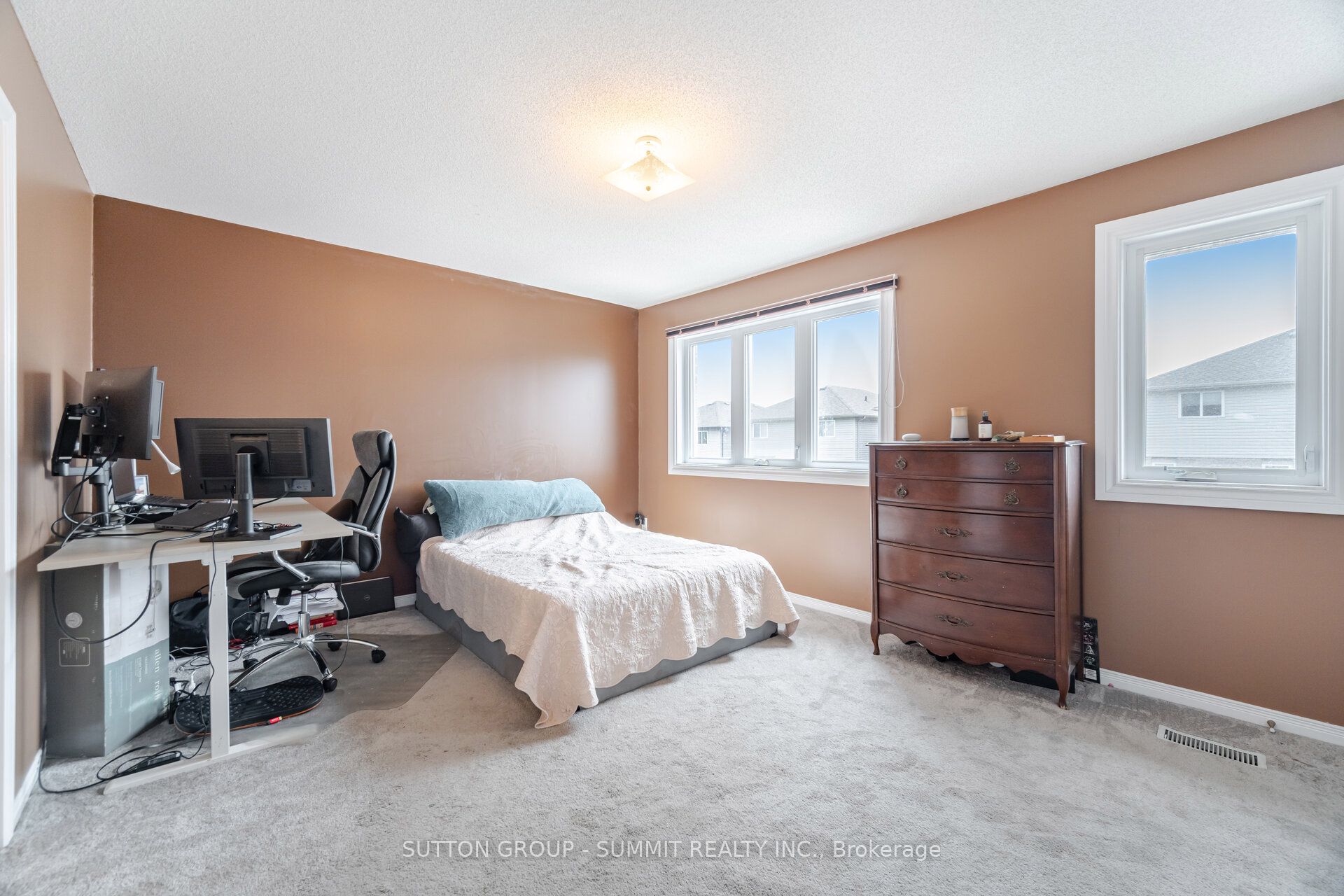 1809 Upper Wentworth Street, #32