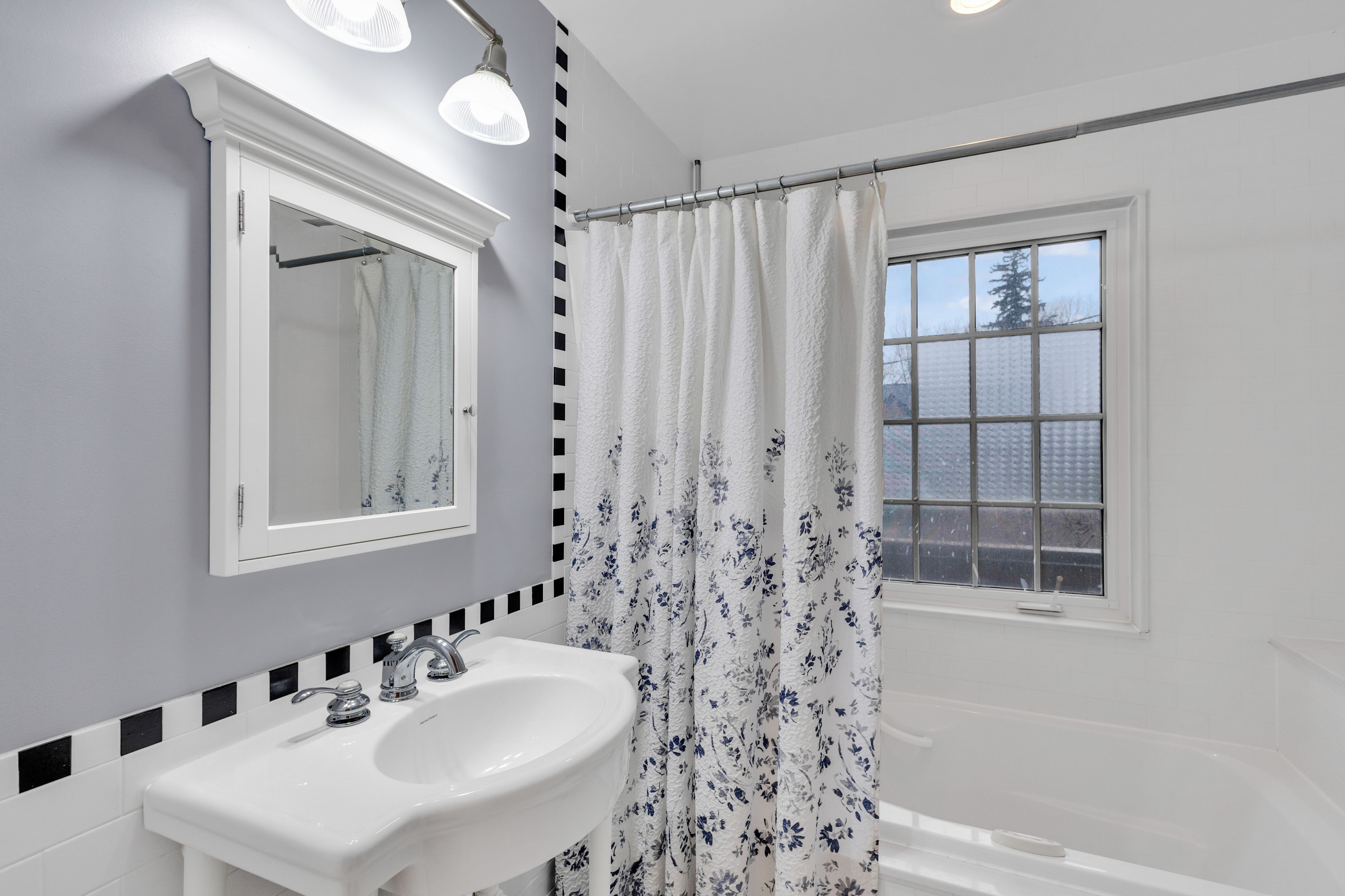 27 Peveril Hill S