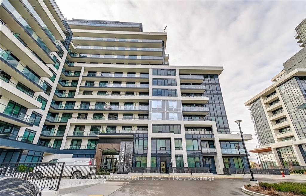 2 Bedrooms Condo at 3200 William Coltson, Oakville For sale