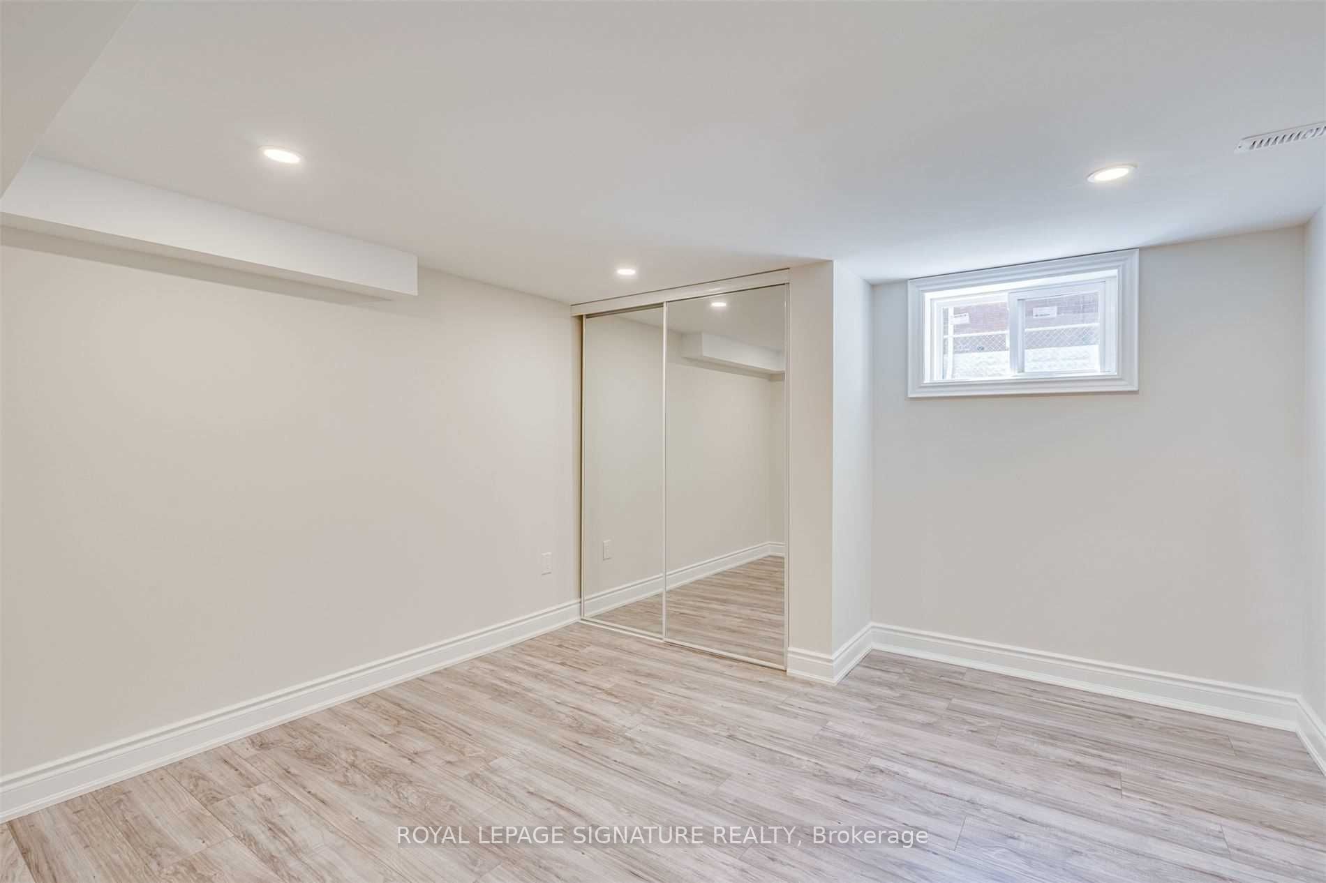 487 Brucedale Avenue E, #LOWER