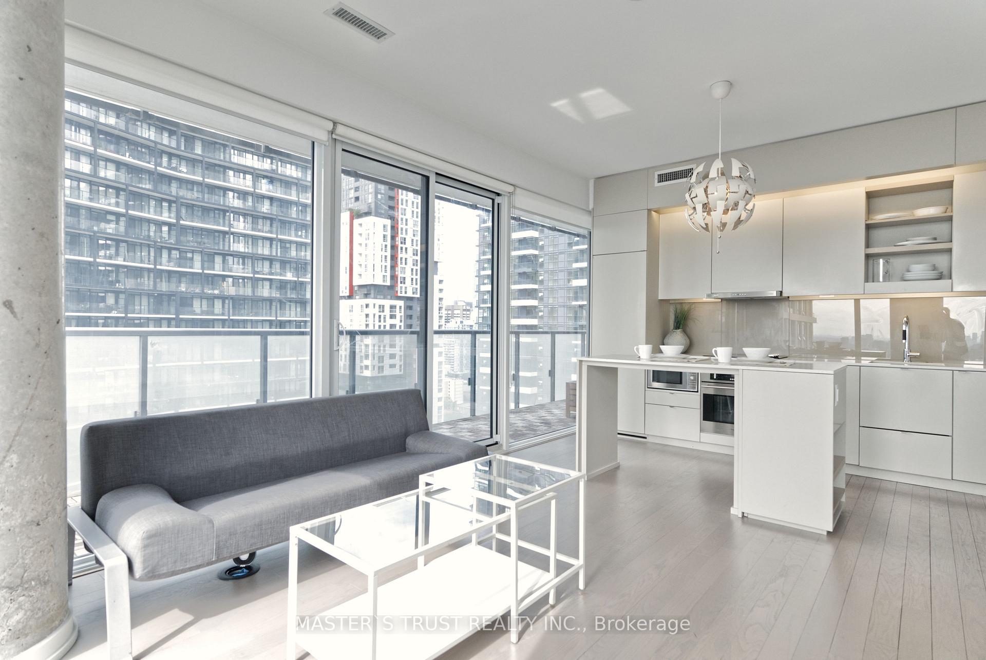 2 Bedrooms Condo at 101 Peter, Toronto For sale