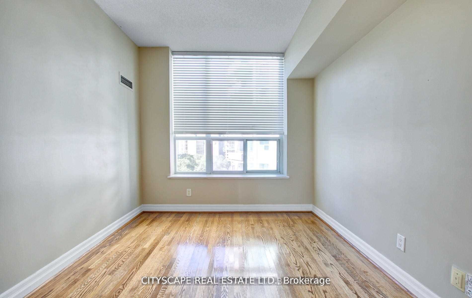 70 Alexander Street, #802