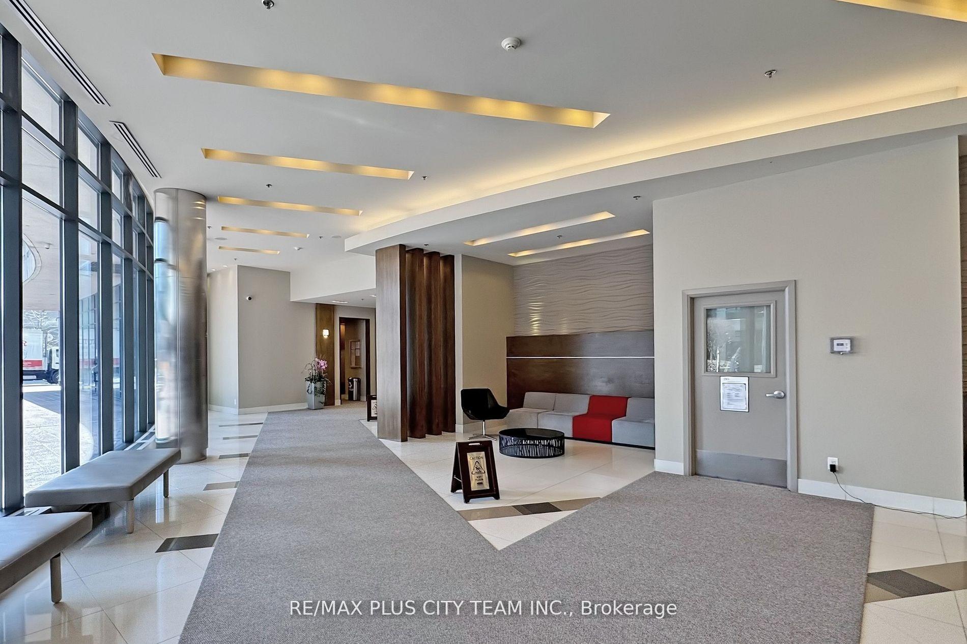 2 Bedrooms Condo at 18 Harbour, Toronto For sale