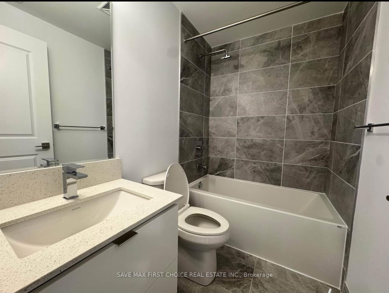 1 Bedroom Condo at 30 Elm,  Mississauga For sale