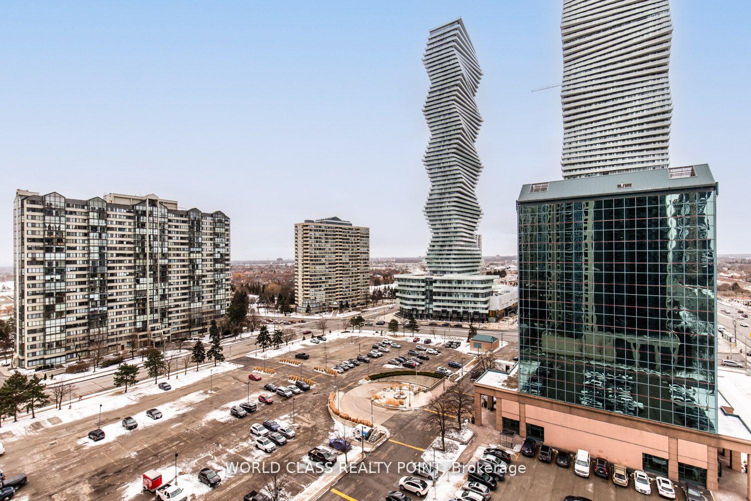 2 Bedrooms Condo at 330 Burnhamthorpe, Mississauga For sale