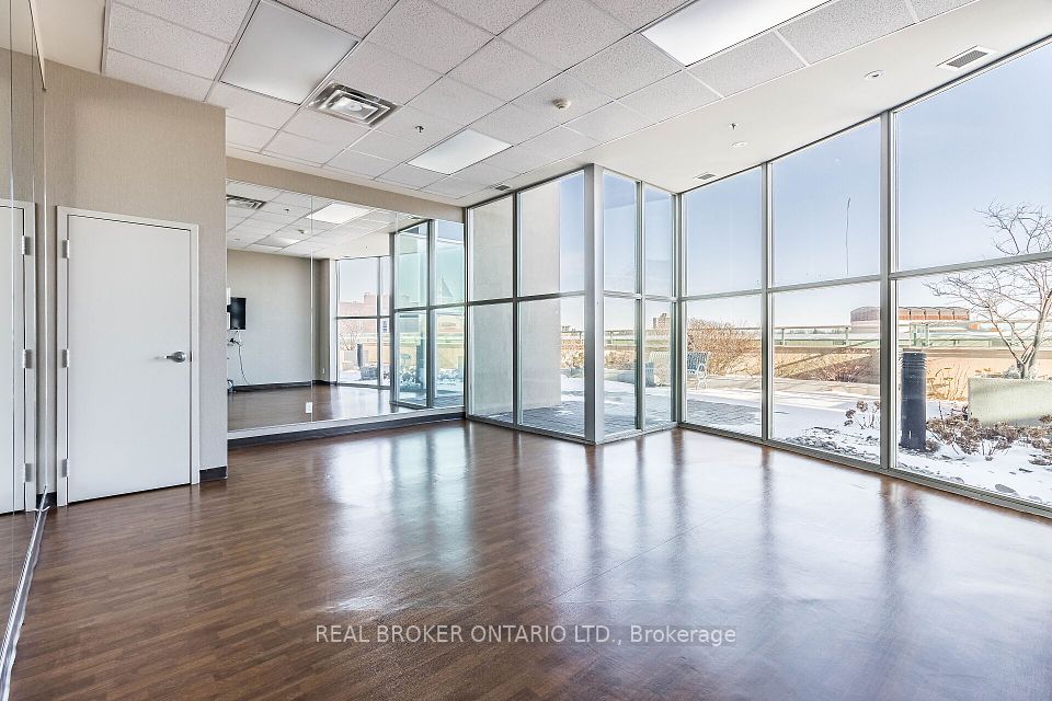 https://trreb-image.ampre.ca/K70xItH38g7kIhFQA1HJegX1Lb5xtOCDkYc1LAEiwxo/rs:fit:960:960/wm:.5:so:0:50:.4/wmsh:10/wmt:PHNwYW4gZm9yZWdyb3VuZD0nd2hpdGUnIGZvbnQ9JzY4Jz5SRUFMIEJST0tFUiBPTlRBUklPIExURC4sIEJyb2tlcmFnZTwvc3Bhbj4/L3RycmViL2xpc3RpbmdzLzQwLzkzLzc0LzQwL3AvNDliODhiOTgtNmM4MC00ZWRiLWFjZjAtZDQ5MzMxNDMwMDljLmpwZw.jpg